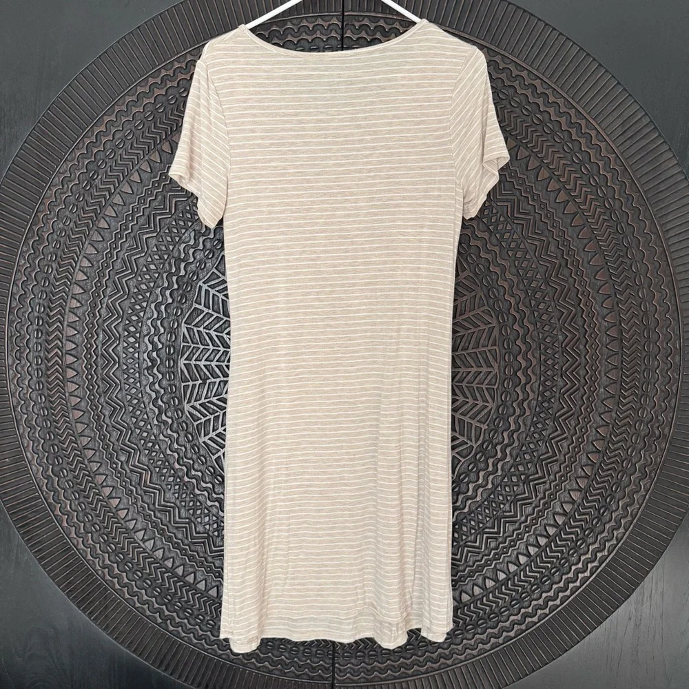 Kindred Bravely Eleanora Bamboo Maternity Nursing Dress M Oatmeal Stripe Beige - Picture 4 of 11